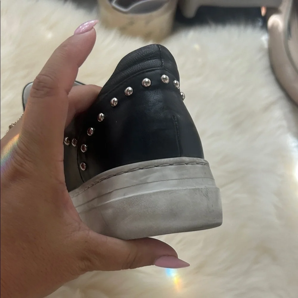 Black Leather Studded Women's Slip-On Sneakers high end Sz 7